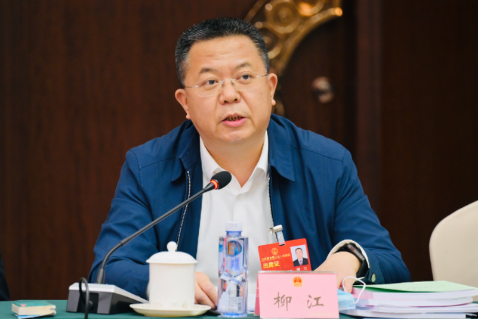 長虹控股集團黨委副書記、副董事長、總經(jīng)理柳江