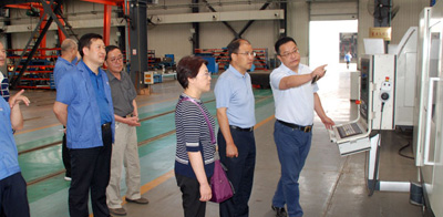 甘肅省工信委領(lǐng)導(dǎo)來星火機(jī)床調(diào)研 甘肅省工信委領(lǐng)導(dǎo)來星火機(jī)床調(diào)研