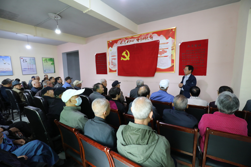 星火機(jī)床公司離退休黨支部舉行活動(dòng)慶佳節(jié) 星火機(jī)床公司離退休黨支部舉行活動(dòng)慶佳節(jié)