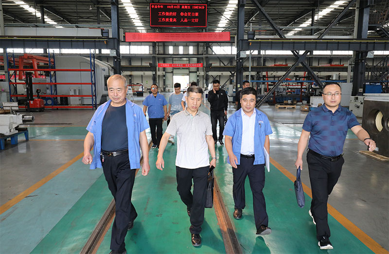 天水市人社局領導來星火公司調研用工情況 天水市人社局領導來星火公司調研用工情況