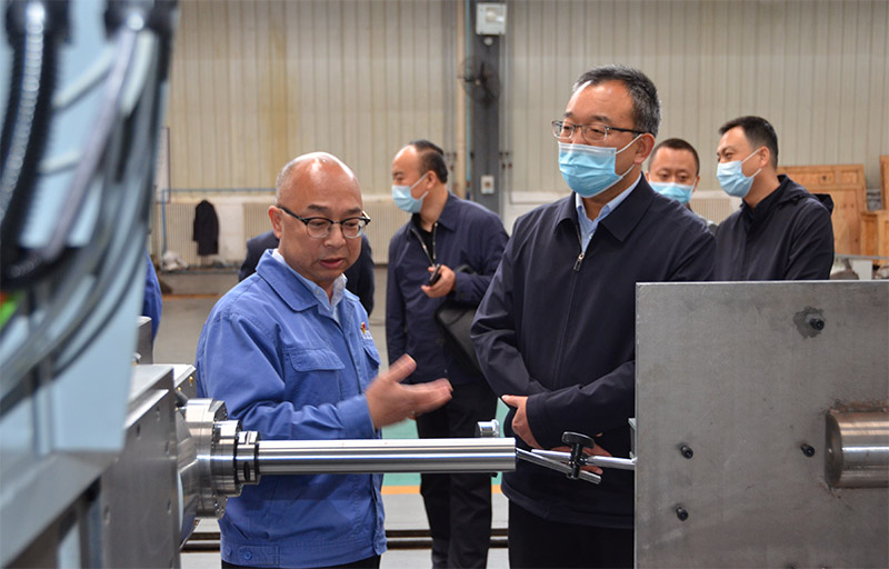 天水市委政策研究室主任薛林榮一行來星火公司調(diào)研 天水市委政策研究室主任薛林榮一行來星火公司調(diào)研