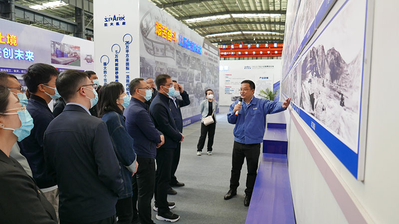 天水市委組織部、市總工會與星火機床開展政企黨建交流活動 天水市委組織部、市總工會與星火機床開展政企黨建交流活動