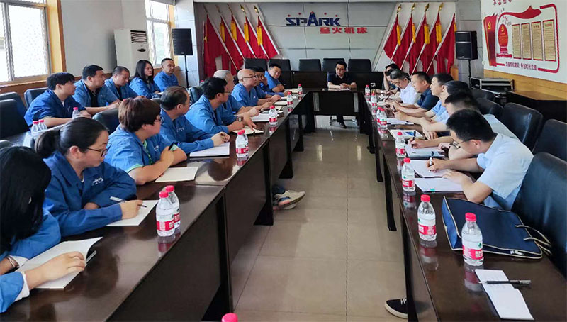 援企穩崗 服務千企 援企穩崗 服務千企