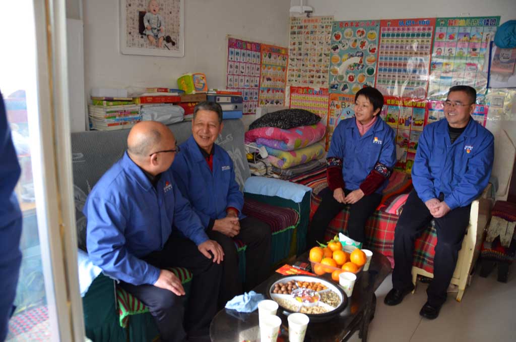 溫情走訪送祝福 節(jié)前慰問(wèn)暖人心 星火公司開(kāi)展春節(jié)慰問(wèn)活動(dòng)