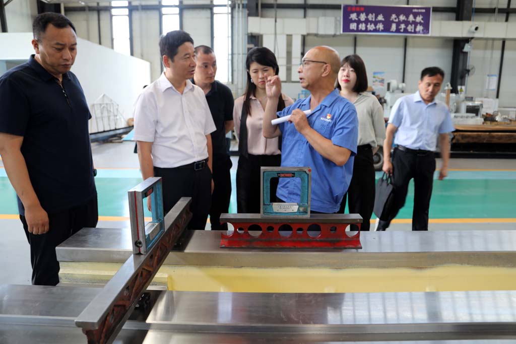 寶雞市工信局領導一行來星火公司調研